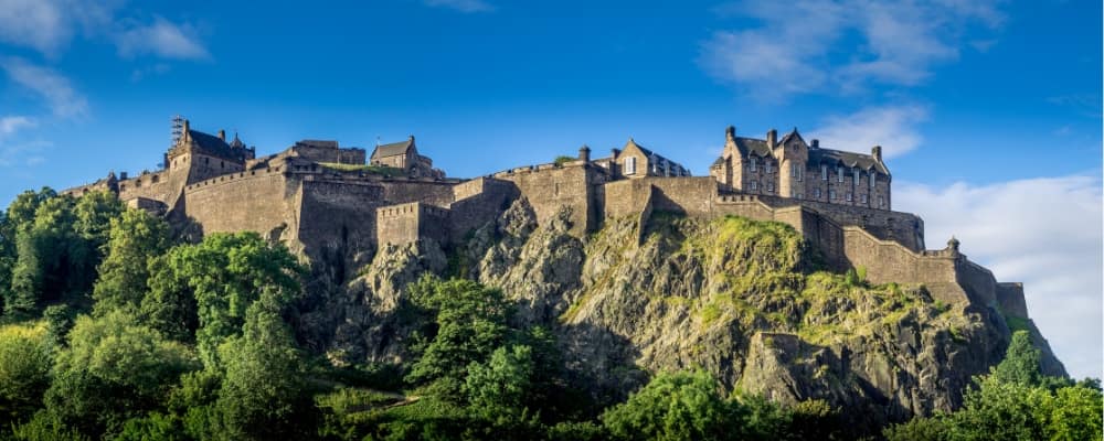 A large castle on top of a rock. It is one of the finest Castles in Scotland and a must see with family.