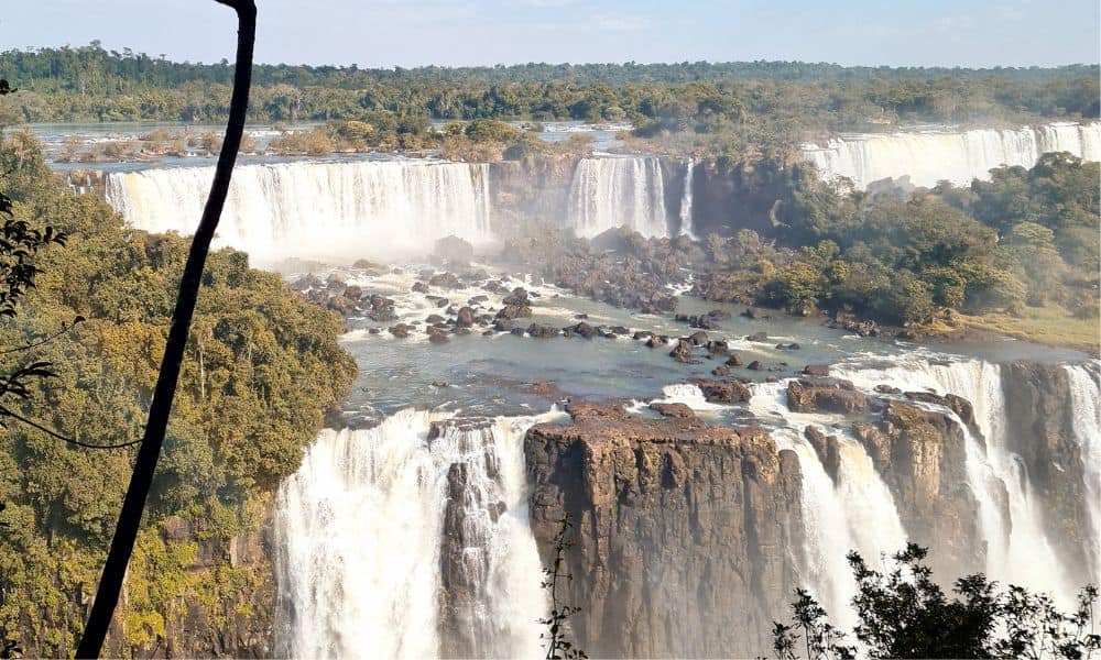 one of the best viewpoints to visit many waterfalls surrounded by forest in Iguazu
