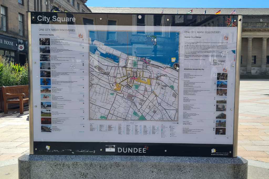 Map of Dundee located around the city for easy navigation with kids.